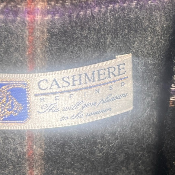 Cashmere Refined Gray and Purple Luxurious Wide/Long Scarf - Picture 3 of 13